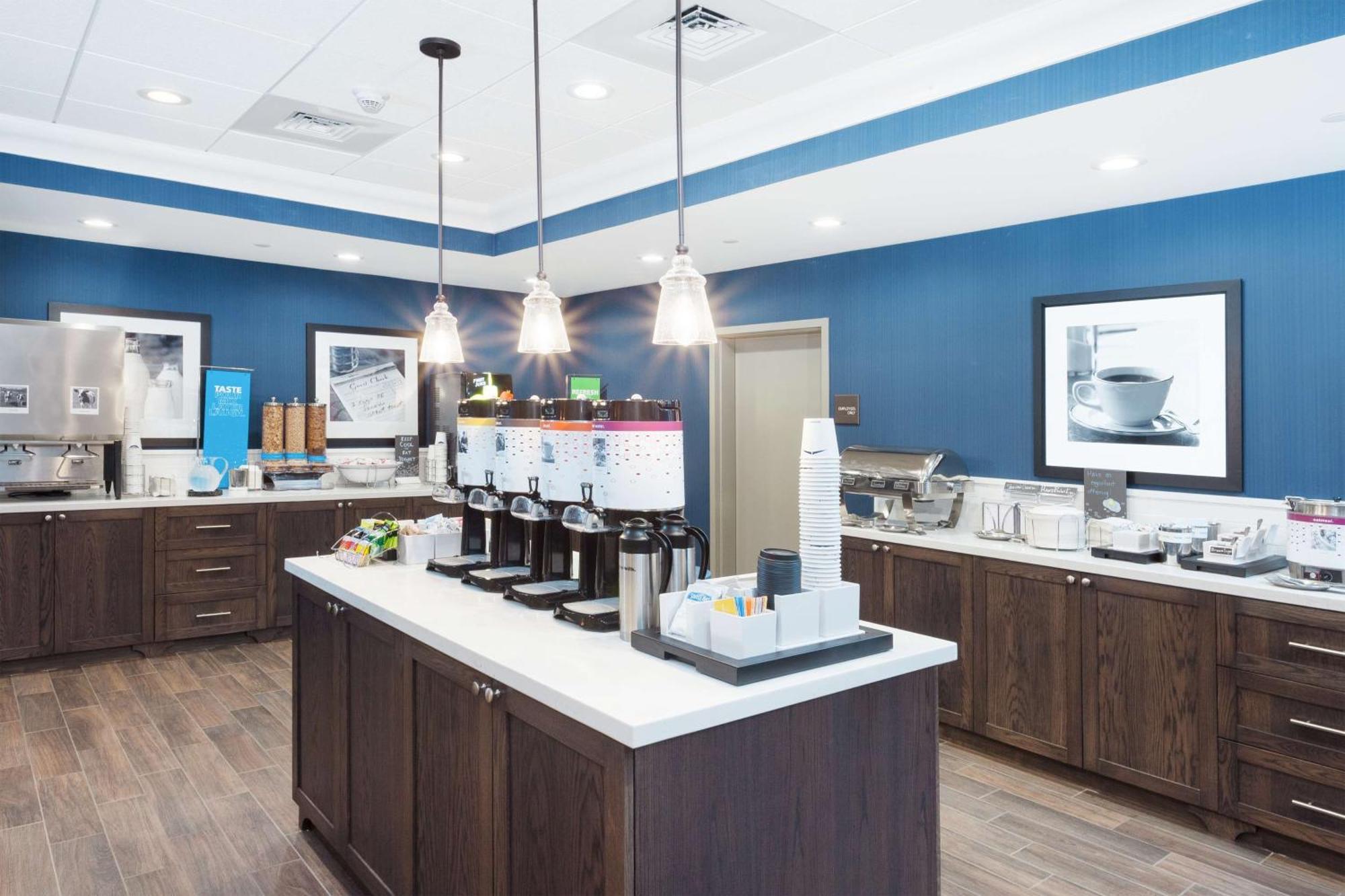Hampton Inn Kennebunk Kennebunkport Me Exterior photo